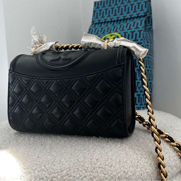 Tory Burch Small Fleming Quilted Convertible Shoulder Bag *New with tags* - Picture 9 of 13